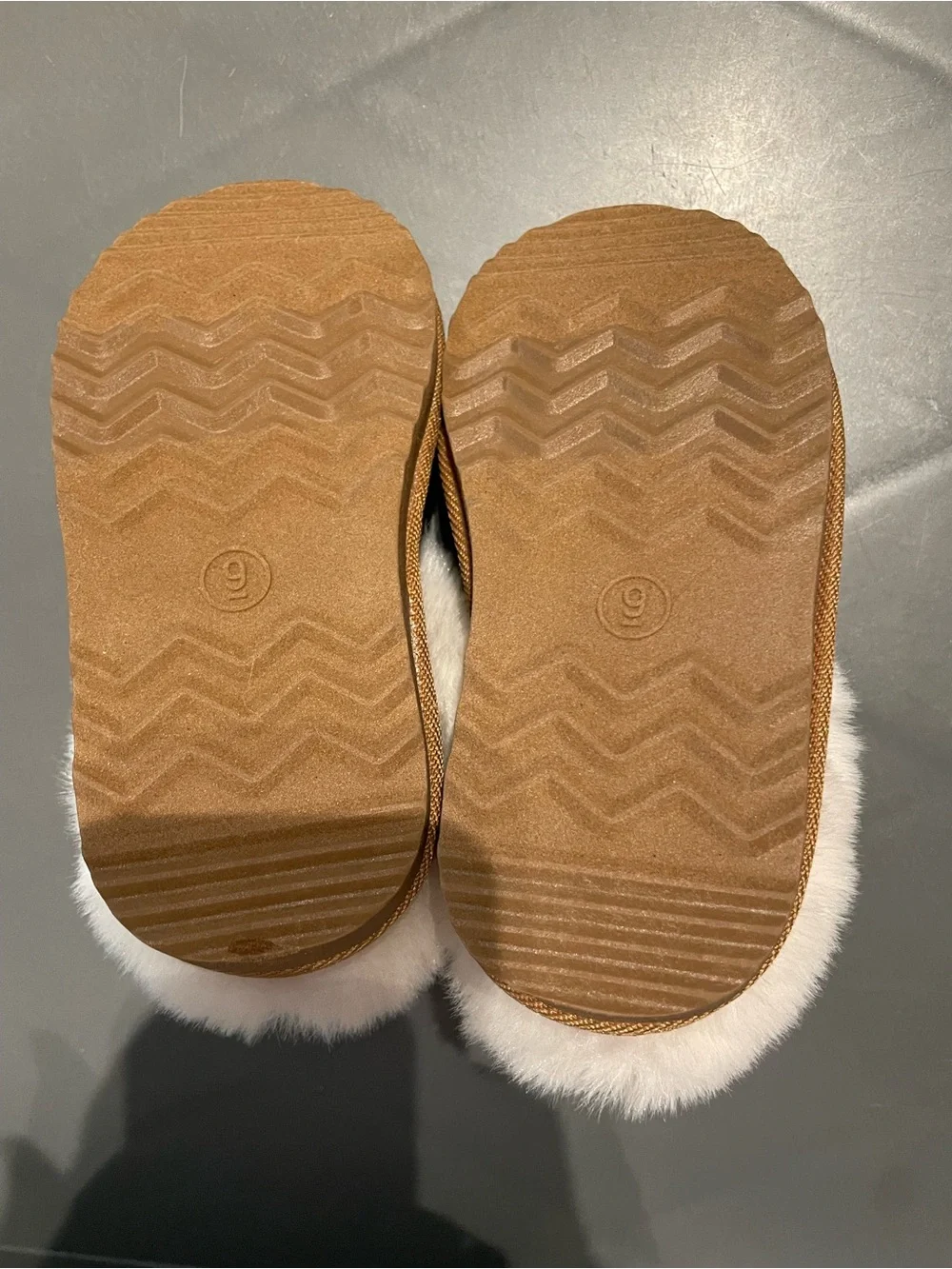 Cat & Jack Toddler Piper Faux Fur Cuff Scuff Slippers Brown 9 NWT - Picture 5 of 8